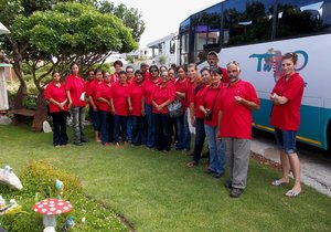 Elim Tehuis besoek De Kelders tuine